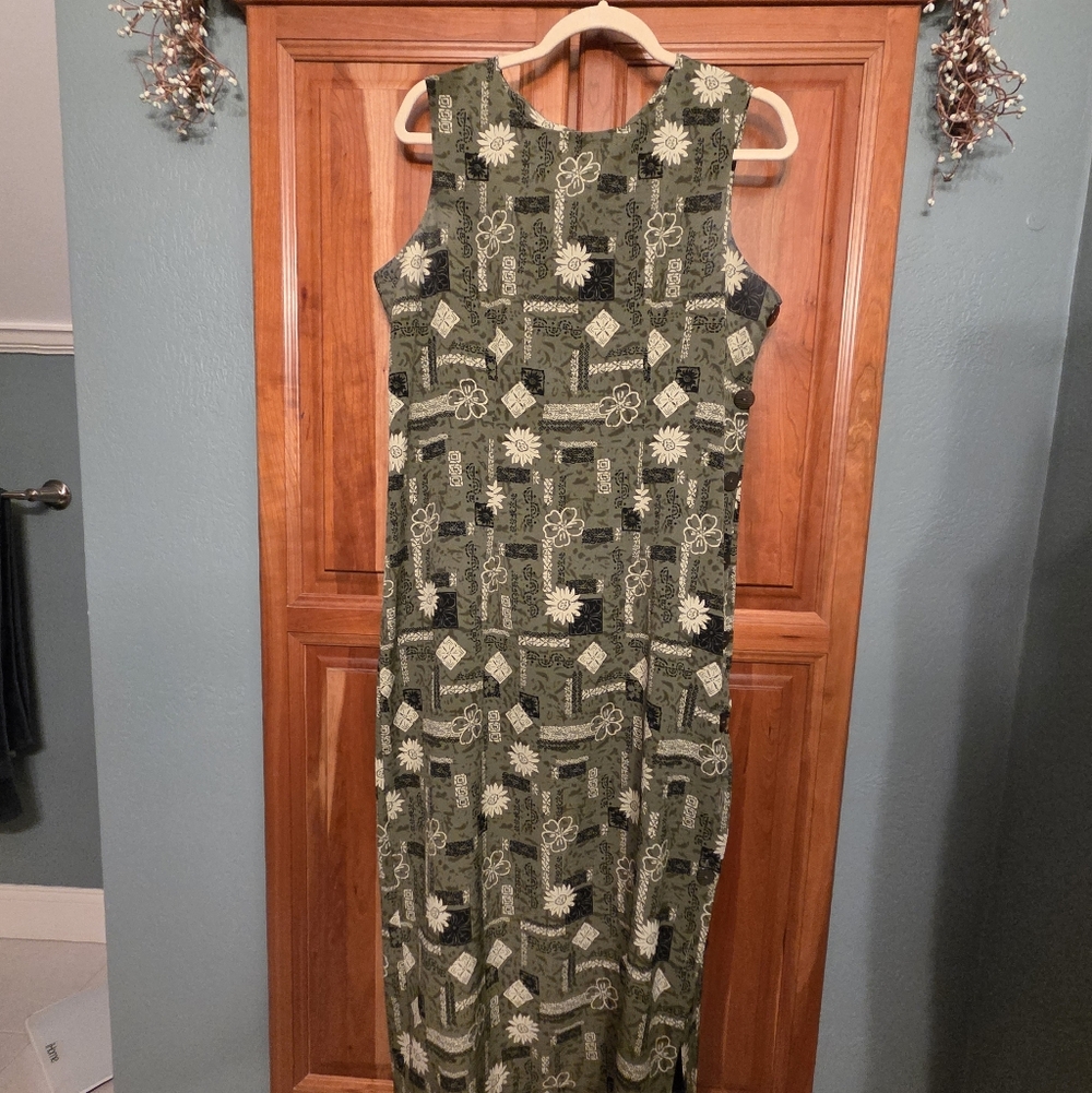 Chic Green Patterned Midi Dress